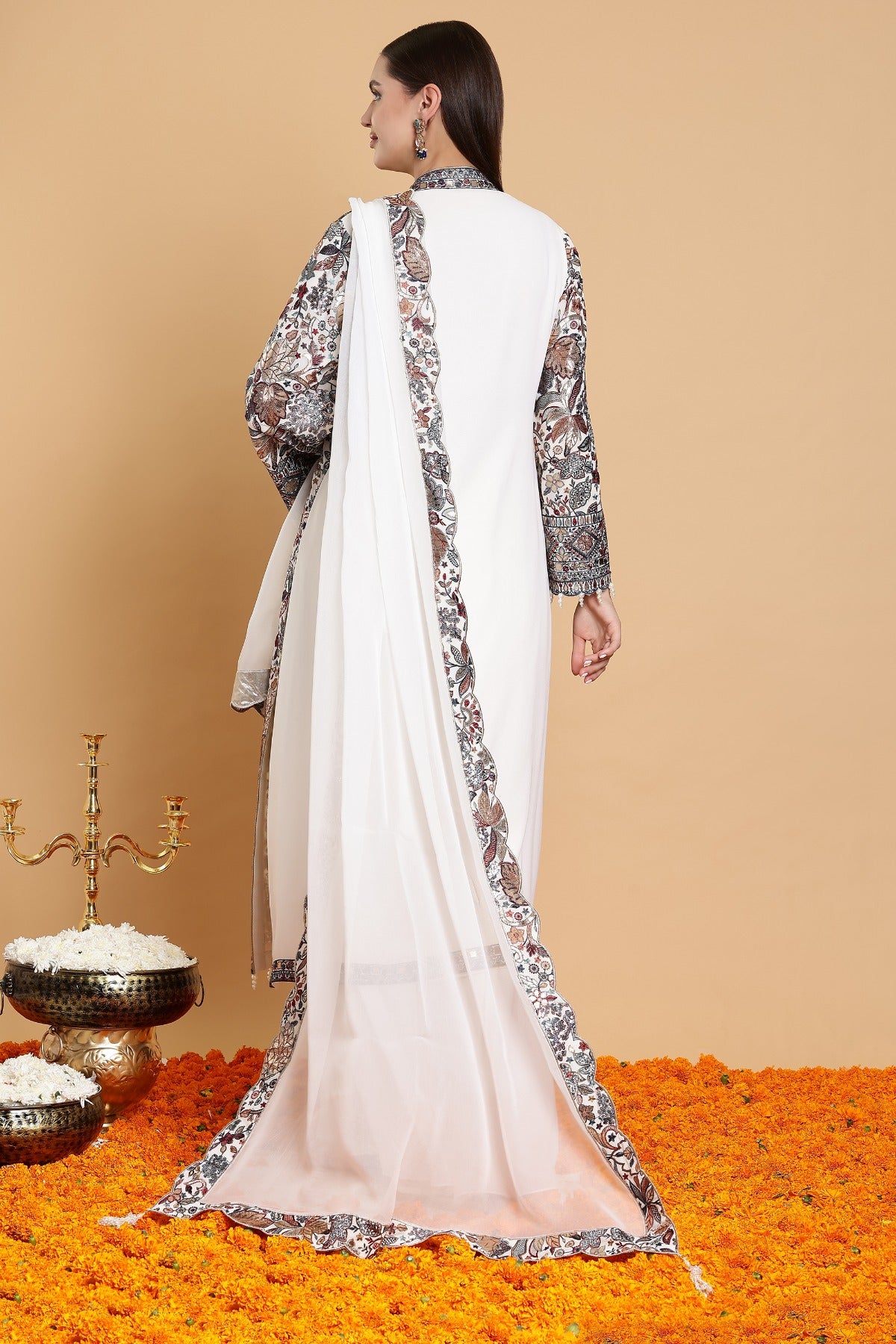 Bahaar-e-Noor Luxe Heritage Embroidered Set